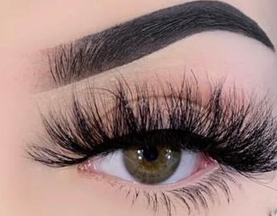 Minx wispy eyelash strips