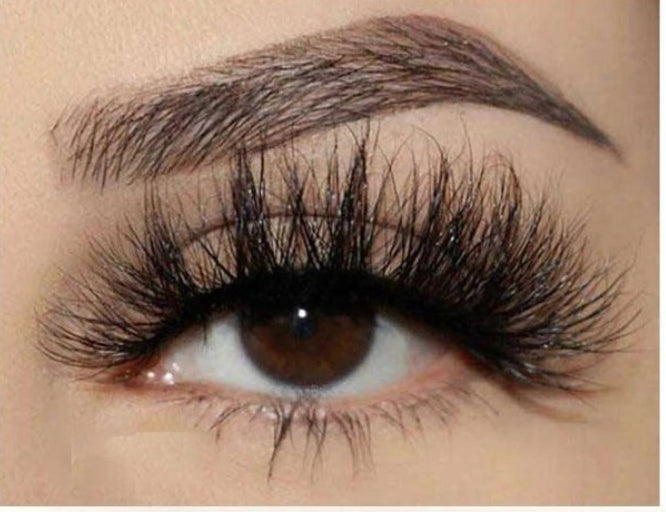 Minx wispy eyelash strips