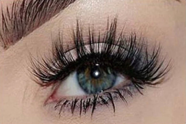 Minx wispy eyelashes